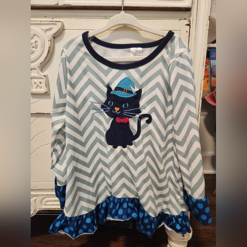 Chevron Cat Print Long Sleeve Top